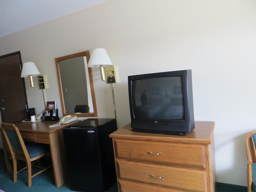 Cobblestone Inn & Suites - Merrill Værelse billede