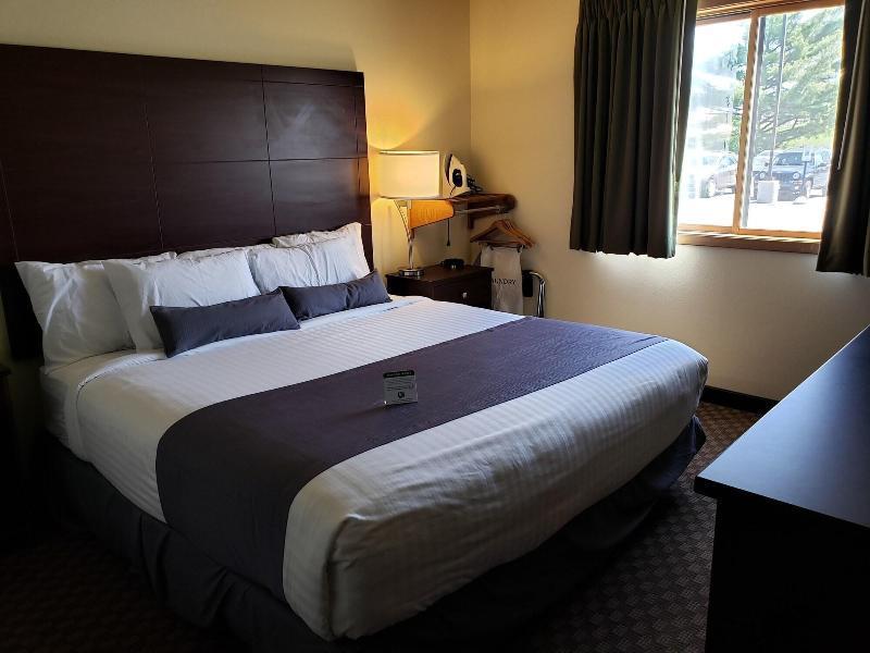 Cobblestone Inn & Suites - Merrill Eksteriør billede