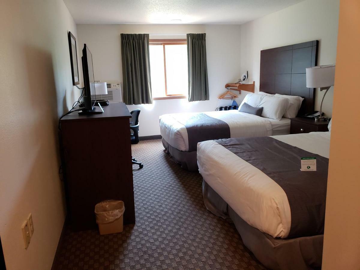 Cobblestone Inn & Suites - Merrill Eksteriør billede